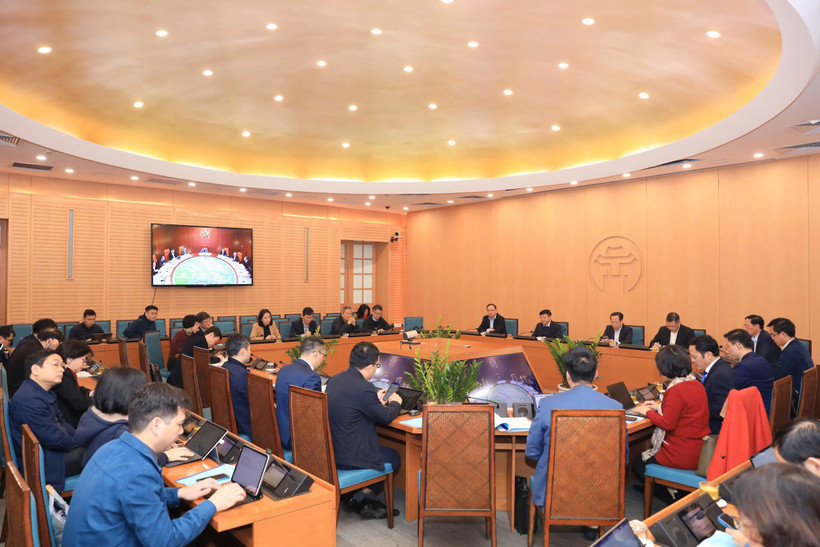 Chủ tịch Ủy ban Nhân dân thành phố Hà Nội Trần Sỹ Thanh đã chủ trì Hội nghị thành phố làm việc với các nhà khoa học để thực hiện Nghị quyết 57-NQ/TW của Bộ Chính trị, Nghị quyết 03/NQ-CP của Chính phủ nhằm phát triển khoa học, công nghệ, đổi mới sáng tạo và đào tạo nhân lực chất lượng cao.