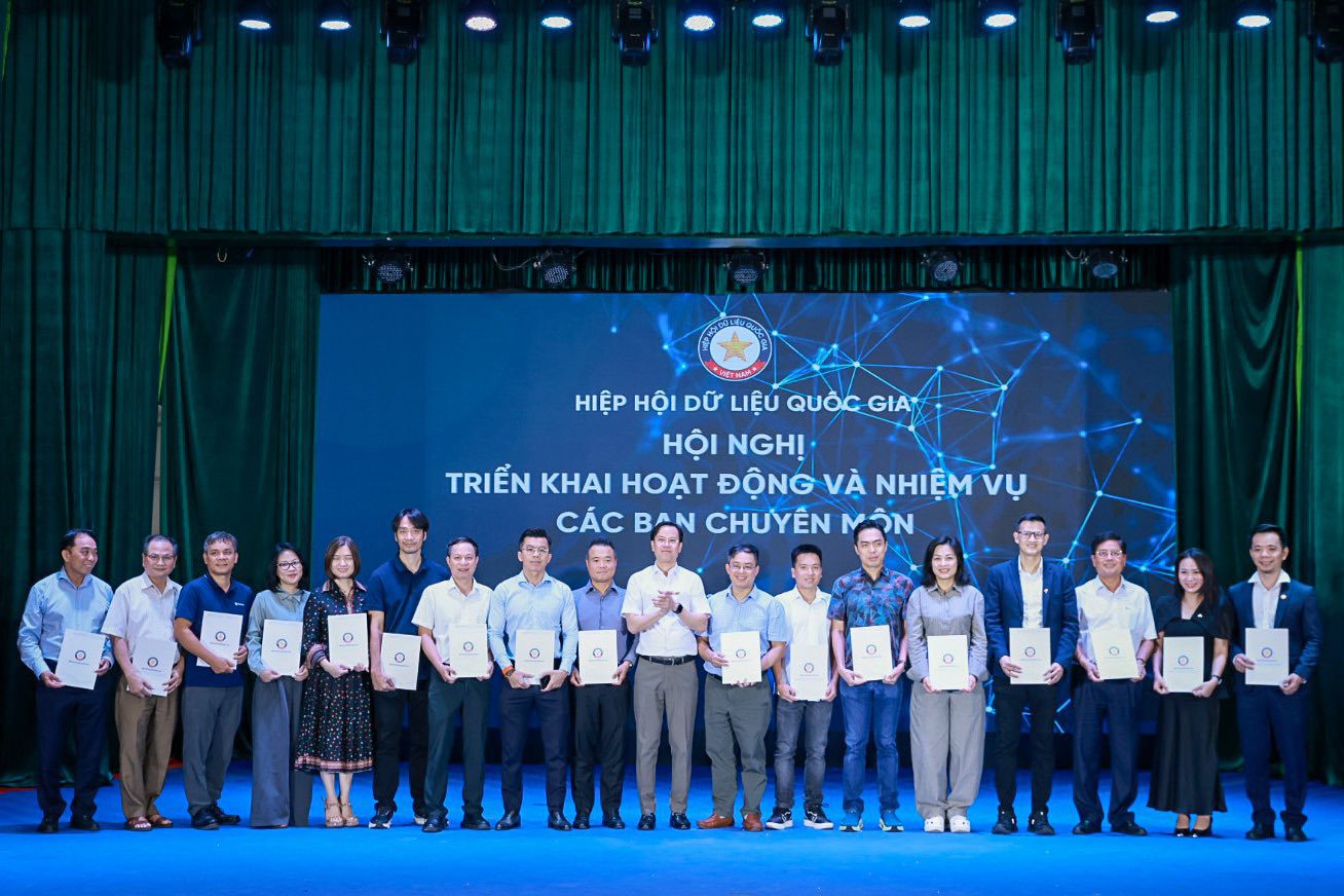 Hội nghị Triển khai hoạt động và nhiệm vụ các ban chuyên môn